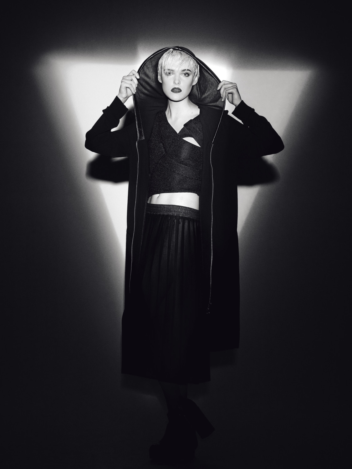 Jonathan Du Mortier is a Belgium based photographer. He often travels for various clients, regularly working as an assistant. Mostly working on commercials, he also finds himself working on more fashion and corporate jobs.