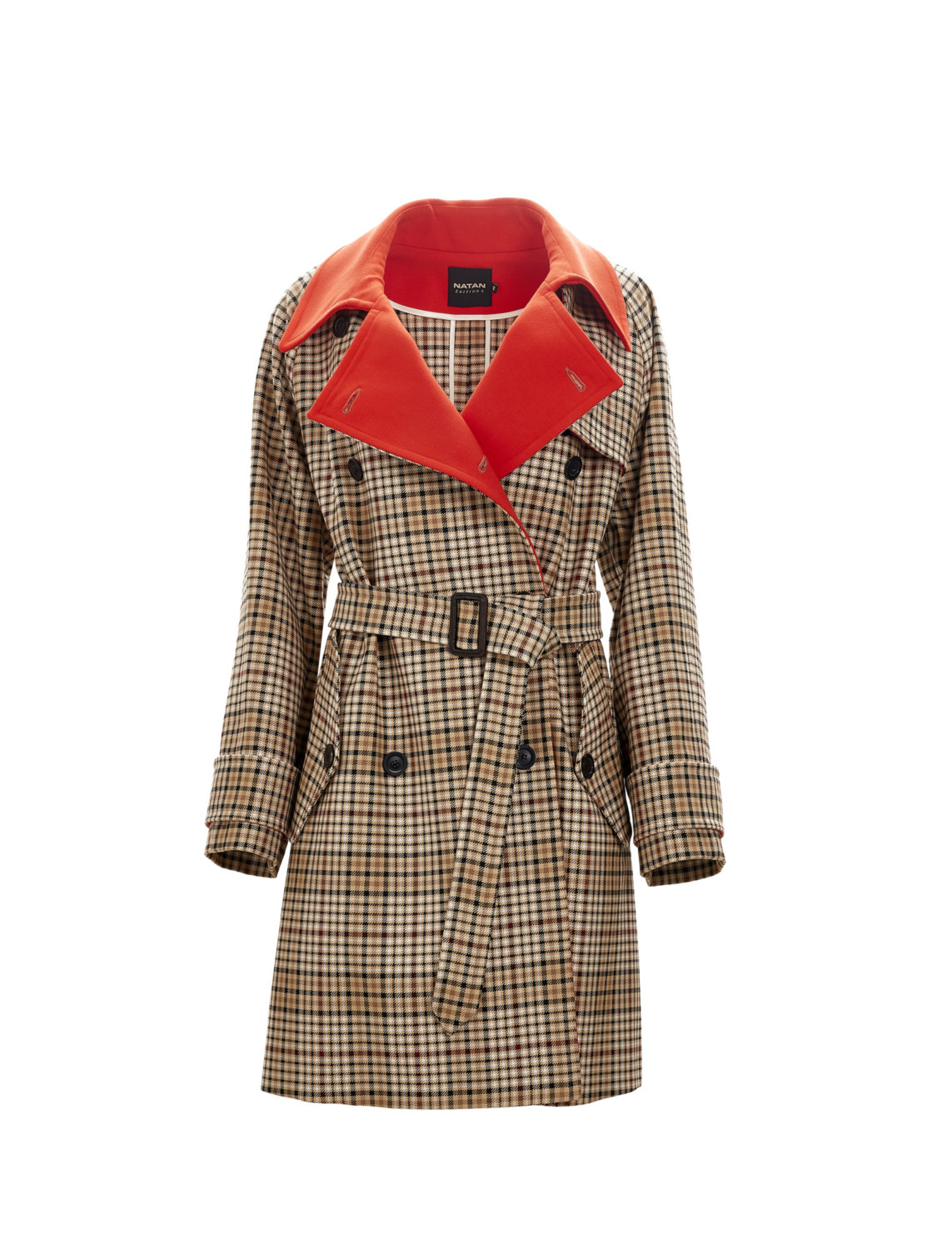 Jonathan Du Mortier is a Belgium based photographer. He often travels for various clients, regularly working as an assistant. Mostly working on commercials, he also finds himself working on more fashion and corporate jobs.