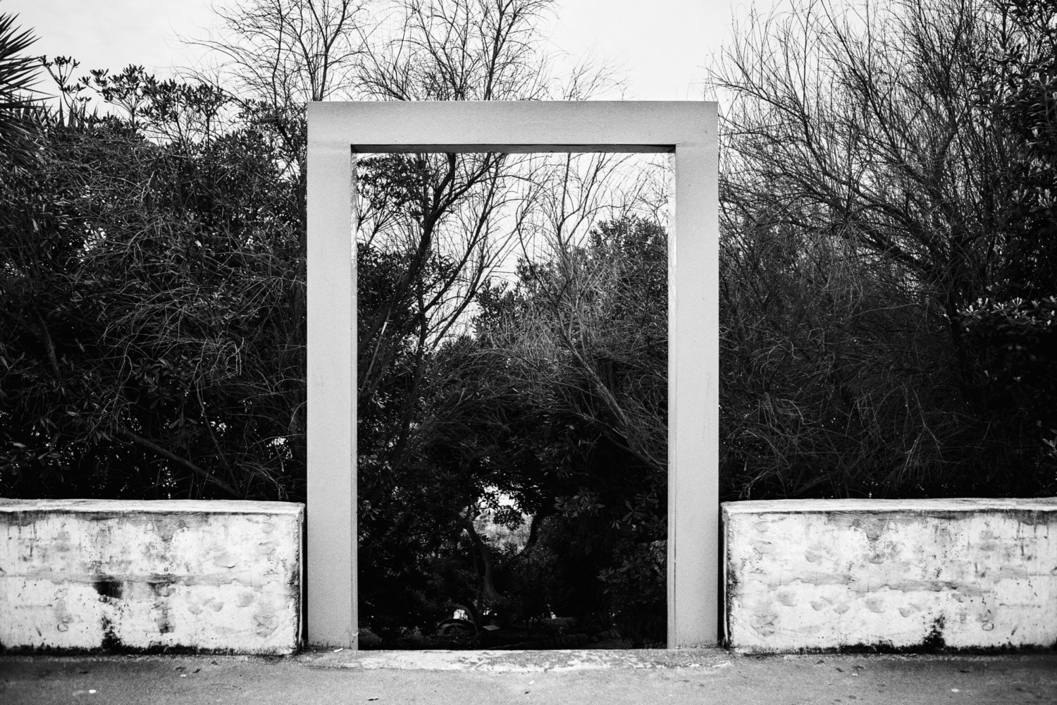 Jonathan Du Mortier is a Belgium based photographer. He often travels for various clients, regularly working as an assistant. Mostly working on commercials, he also finds himself working on more fashion and corporate jobs.