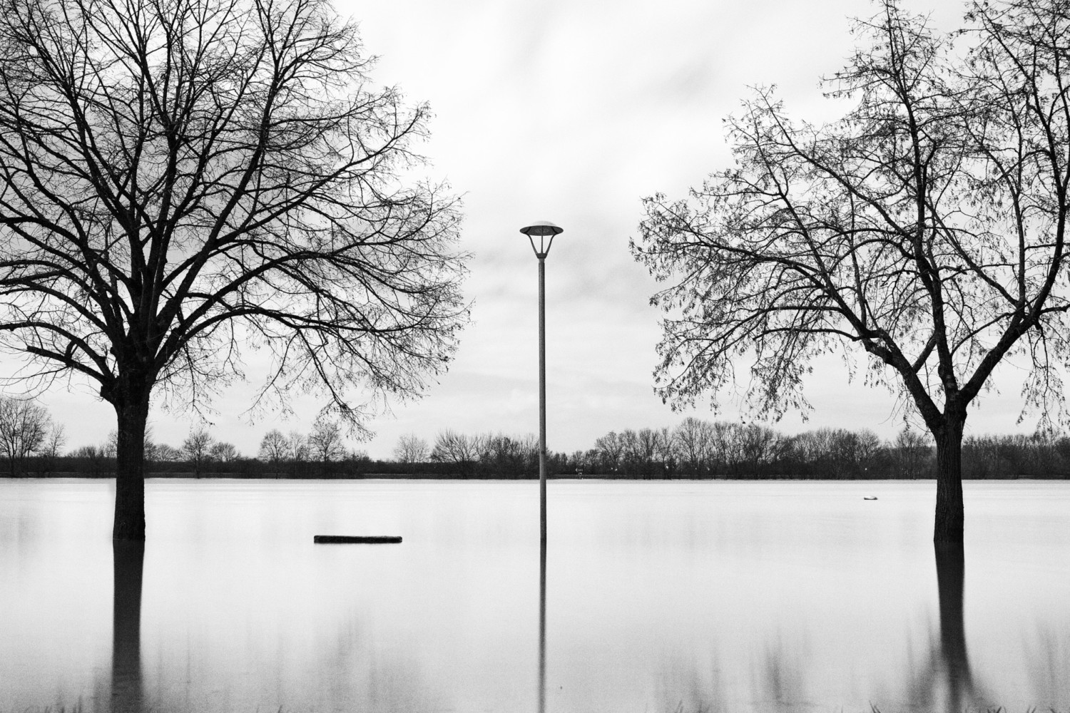 Jonathan Du Mortier is a Belgium based photographer. He often travels for various clients, regularly working as an assistant. Mostly working on commercials, he also finds himself working on more fashion and corporate jobs.