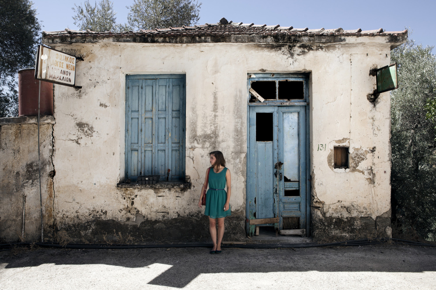 Jonathan Du Mortier is a Belgium based photographer. He often travels for various clients, regularly working as an assistant. Mostly working on commercials, he also finds himself working on more fashion and corporate jobs.