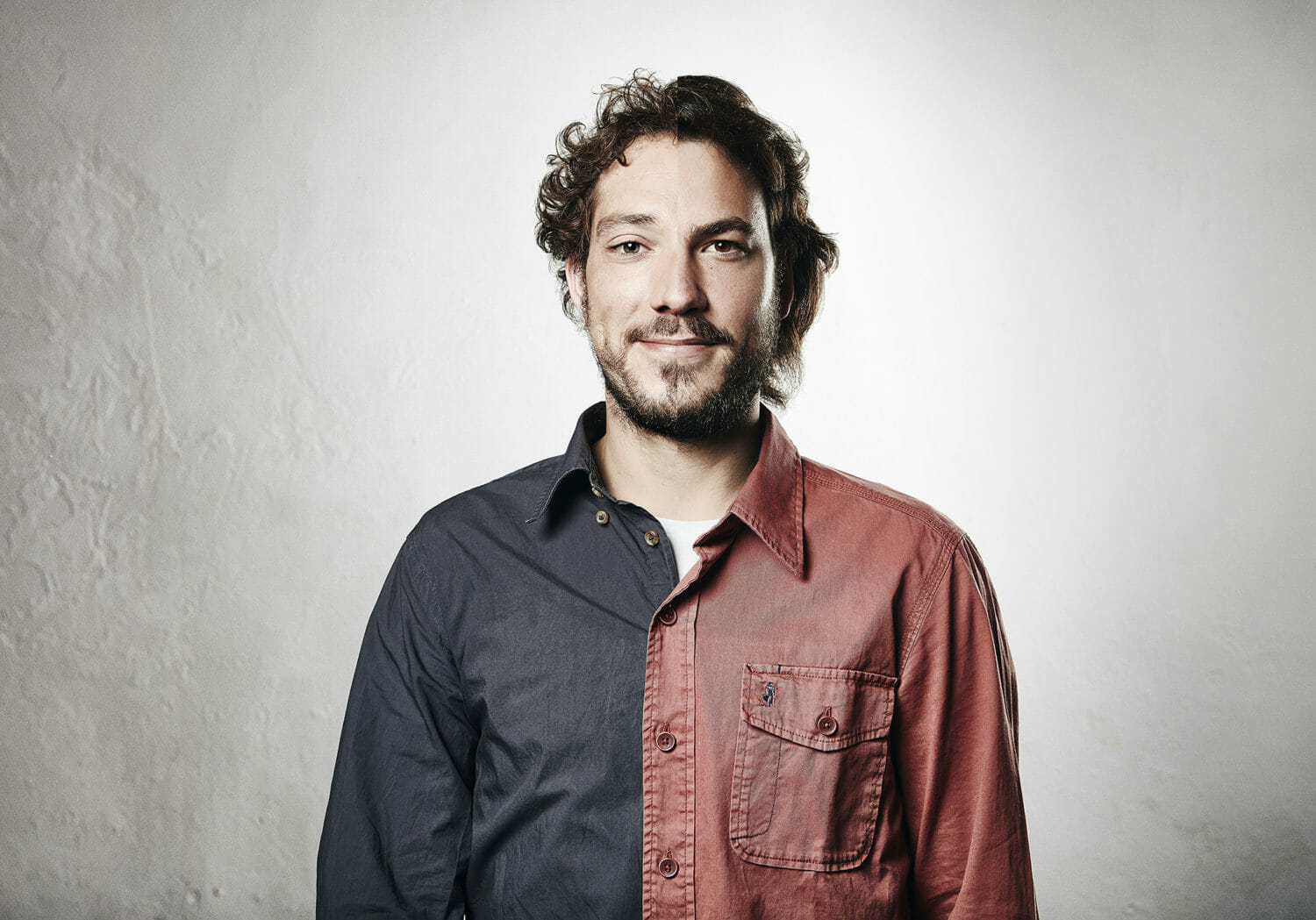 Jonathan Du Mortier is a Belgium based photographer. He often travels for various clients, regularly working as an assistant. Mostly working on commercials, he also finds himself working on more fashion and corporate jobs.