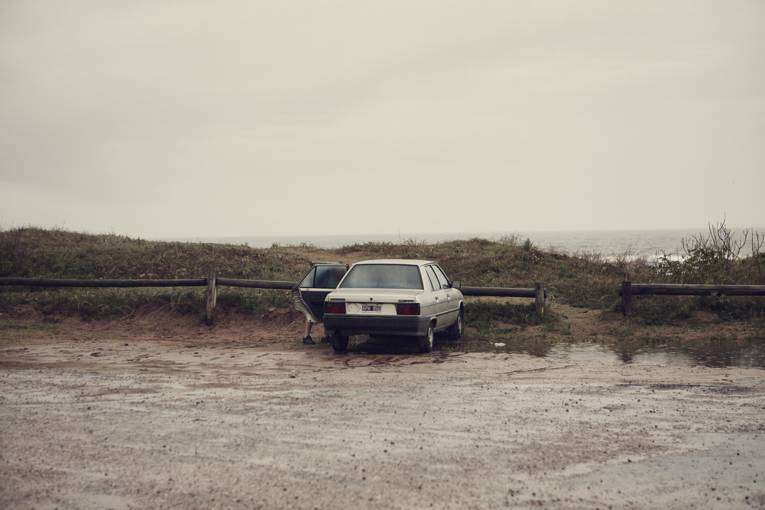 Jonathan Du Mortier is a Belgium based photographer. He often travels for various clients, regularly working as an assistant. Mostly working on commercials, he also finds himself working on more fashion and corporate jobs.